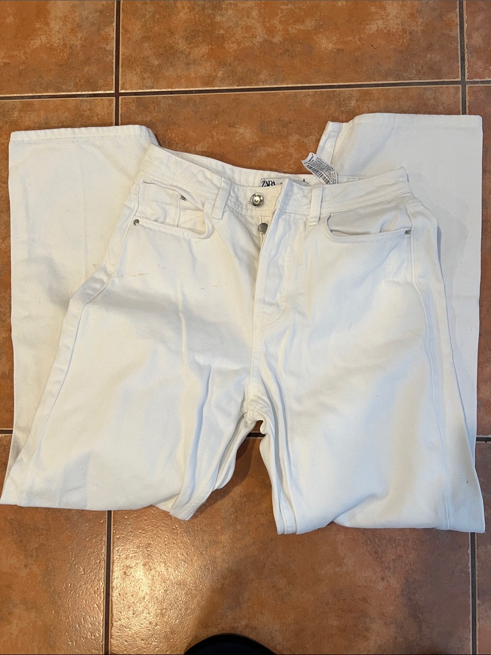 Zara Men’s White Slim Straight Jeans